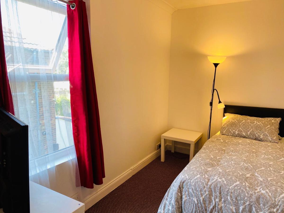 Shirley House 1, Guest House, Self Catering, Self Check In With Smart Locks, Use Of Fully Equipped Kitchen, Walking Distance To Southampton Central, Excellent Transport Links, Ideal For Longer Stays Eksteriør bilde