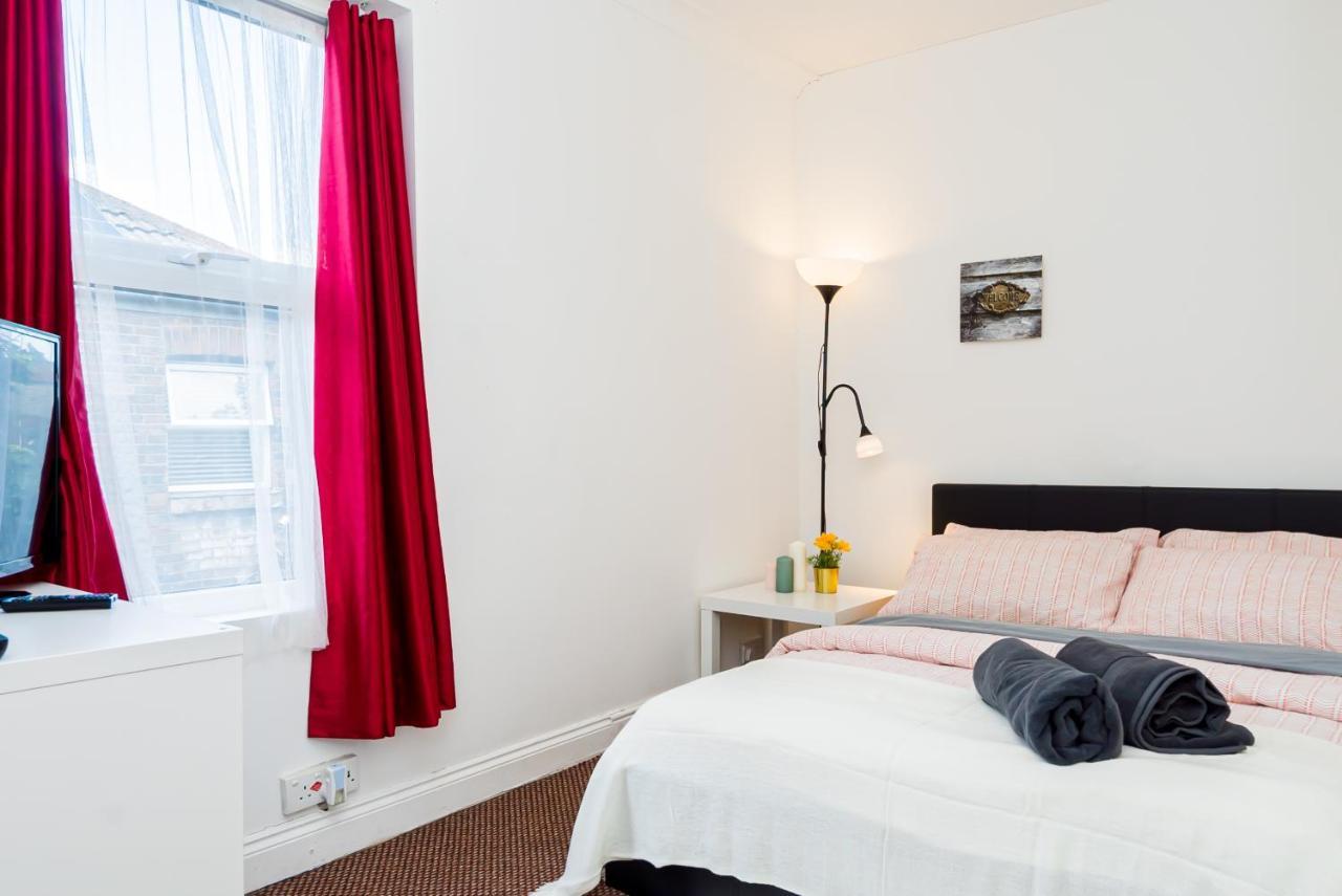 Shirley House 1, Guest House, Self Catering, Self Check In With Smart Locks, Use Of Fully Equipped Kitchen, Walking Distance To Southampton Central, Excellent Transport Links, Ideal For Longer Stays Eksteriør bilde