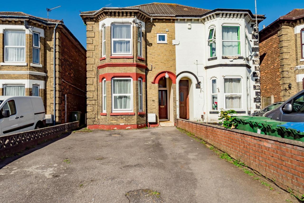 Shirley House 1, Guest House, Self Catering, Self Check In With Smart Locks, Use Of Fully Equipped Kitchen, Walking Distance To Southampton Central, Excellent Transport Links, Ideal For Longer Stays Eksteriør bilde
