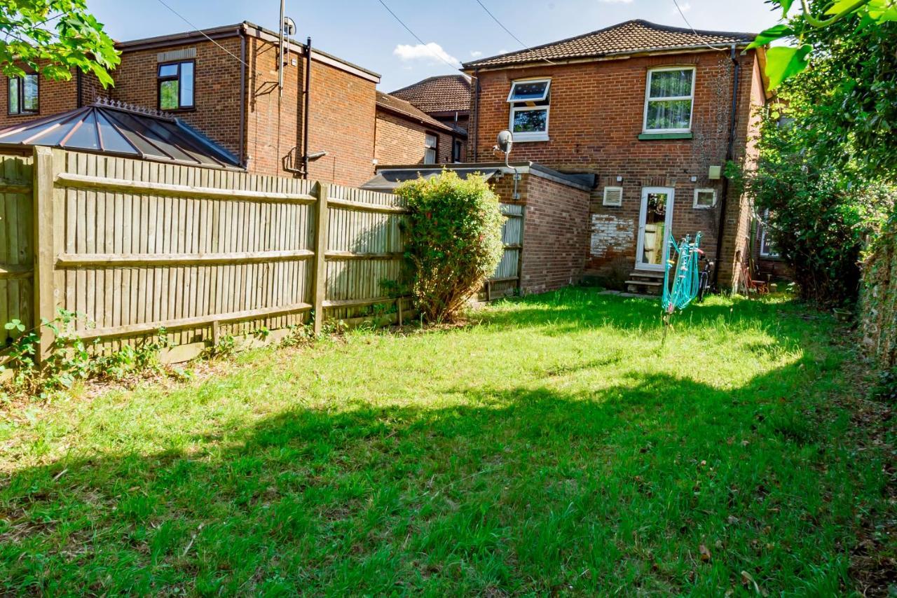 Shirley House 1, Guest House, Self Catering, Self Check In With Smart Locks, Use Of Fully Equipped Kitchen, Walking Distance To Southampton Central, Excellent Transport Links, Ideal For Longer Stays Eksteriør bilde
