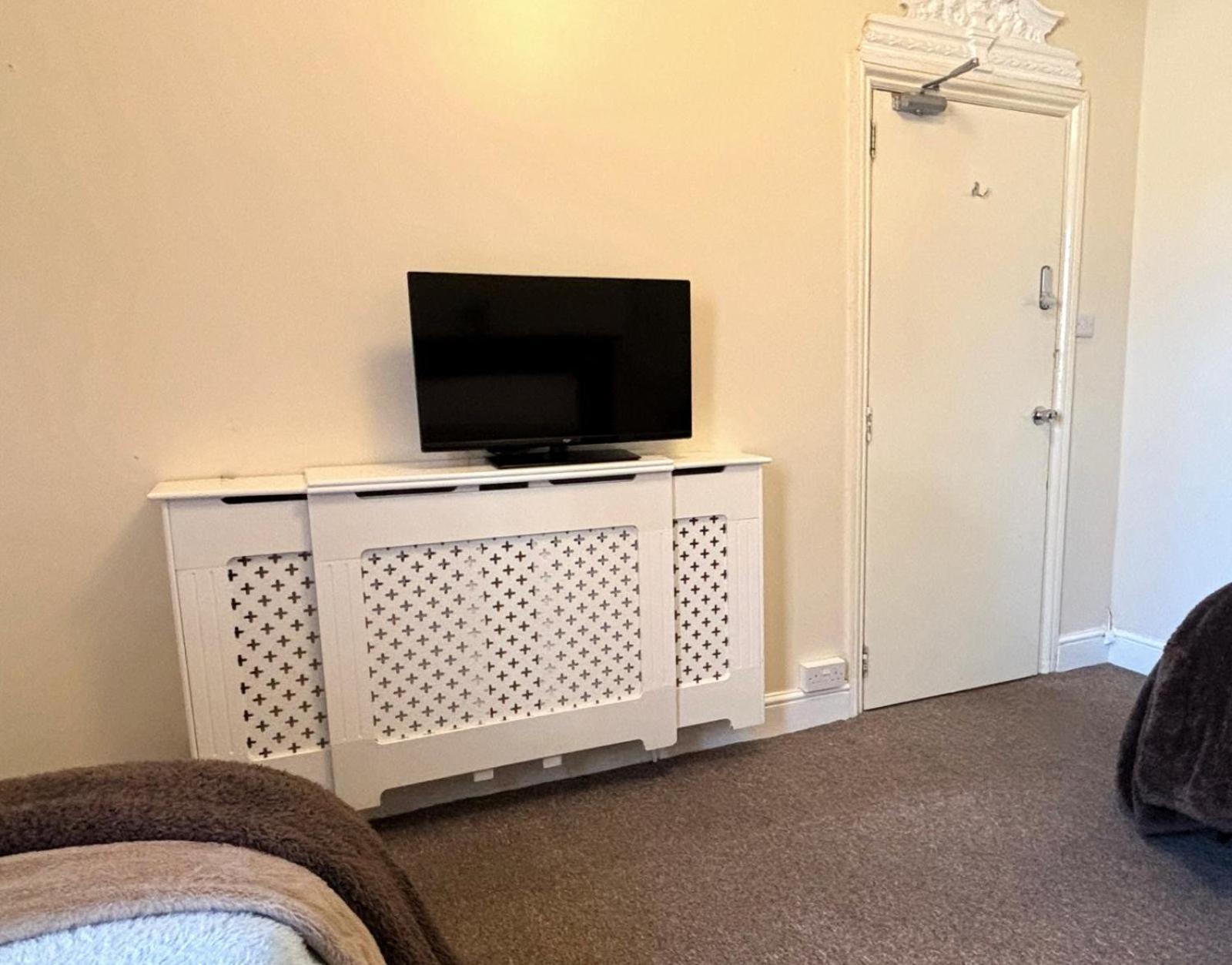 Shirley House 1, Guest House, Self Catering, Self Check In With Smart Locks, Use Of Fully Equipped Kitchen, Walking Distance To Southampton Central, Excellent Transport Links, Ideal For Longer Stays Eksteriør bilde