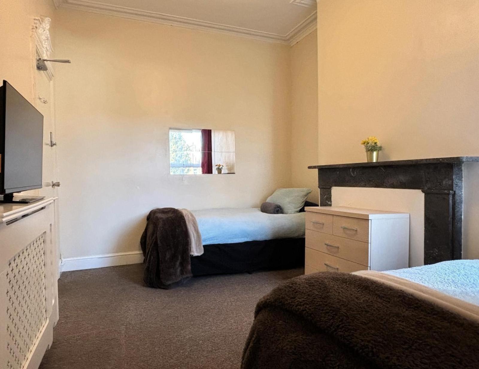 Shirley House 1, Guest House, Self Catering, Self Check In With Smart Locks, Use Of Fully Equipped Kitchen, Walking Distance To Southampton Central, Excellent Transport Links, Ideal For Longer Stays Eksteriør bilde